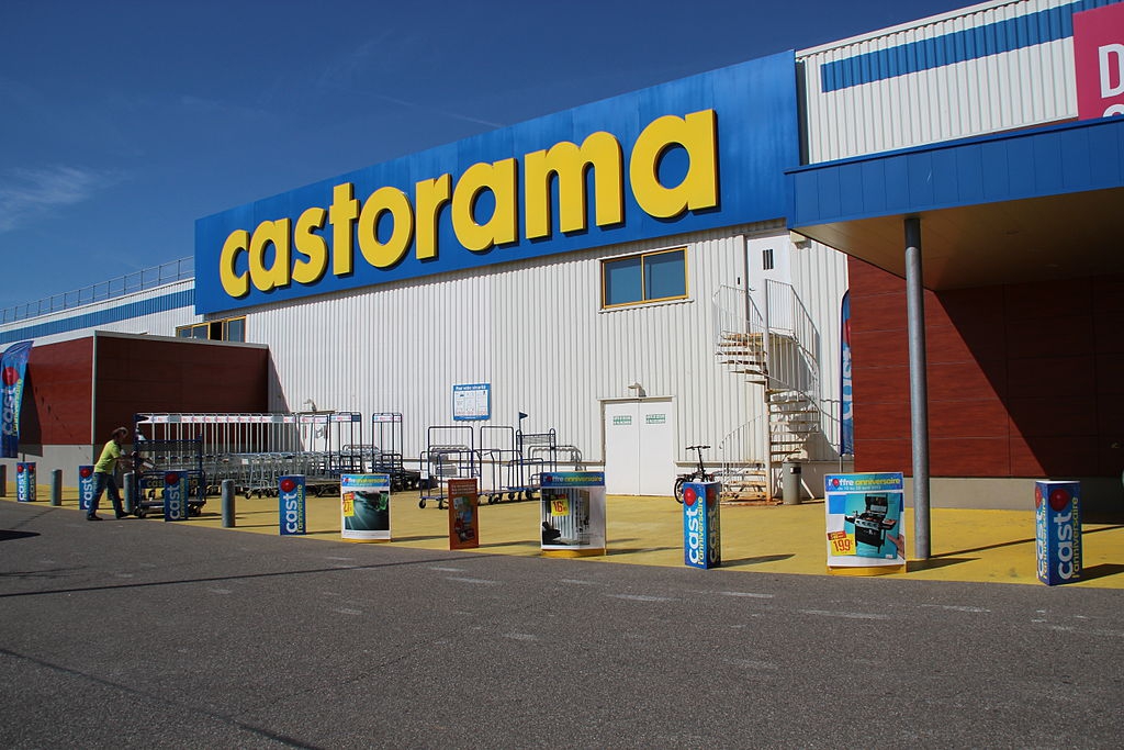Castorama сокращает присутствие на Юге