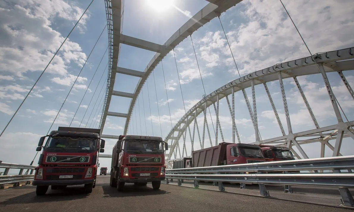 Будущее наступило на полгода раньше: сегодня открылся Крымский мост