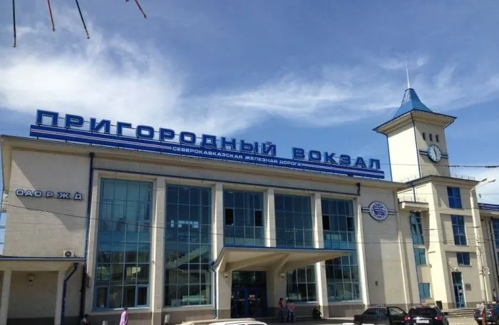 В Ростове ограничат парковку у Пригородного железнодорожного вокзала