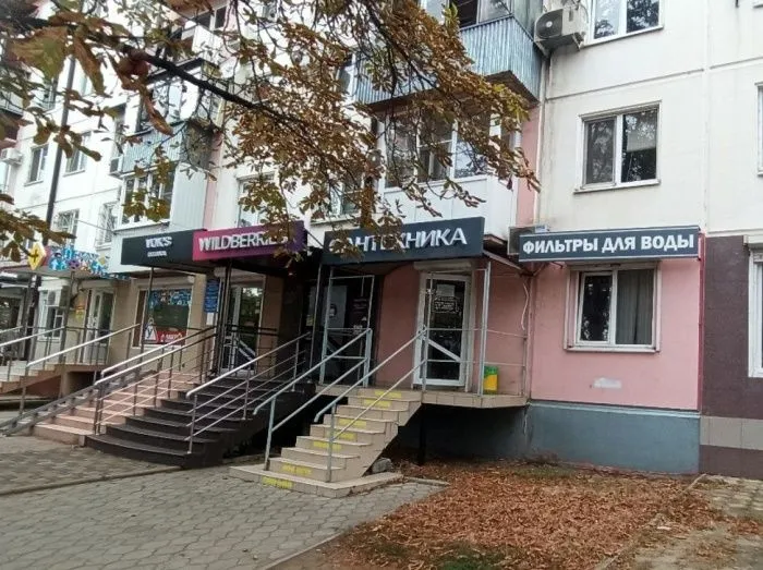 В Краснодаре поменяли требования к вывескам на фасадах зданий