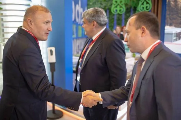 Власти Адыгеи заключили на КИФ-2025 8 соглашений на 20 млрд рублей