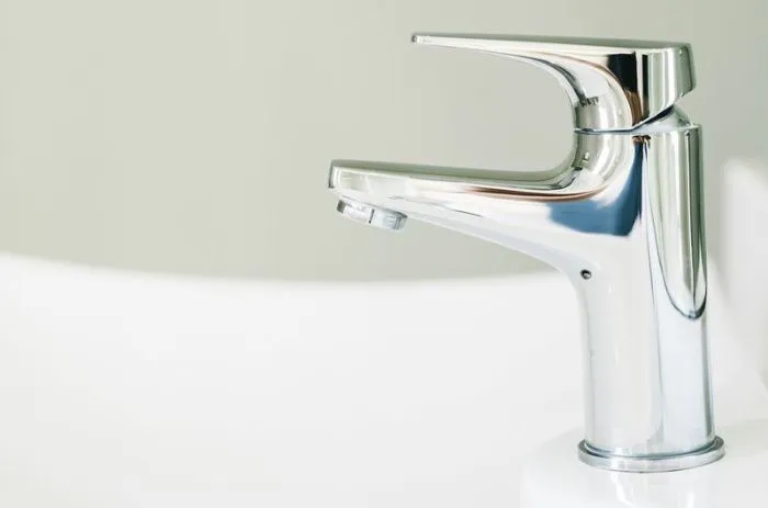 Два города и несколько поселков Ростовской области остались без воды из-за аварии