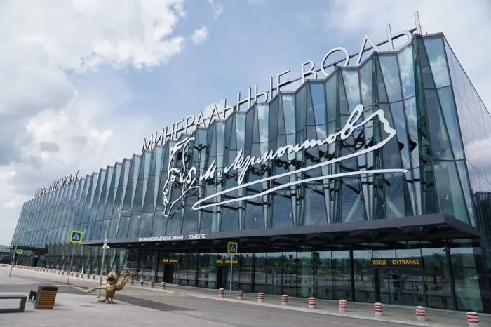 Baza: в аэропорту Минвод при рулежке столкнулись два бизнес-джета