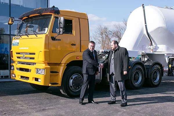 В Ростове-на-Дону открылся дилерский центр «КАМАЗ»