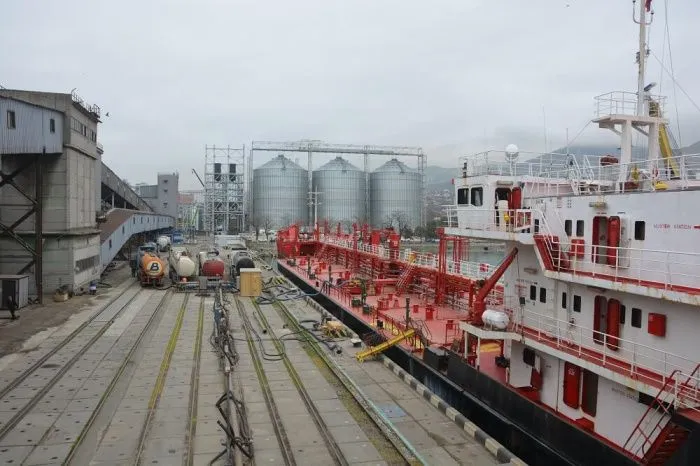 НЗТ намерен возвести в порту Новороссийска новый терминал для экспорта масел