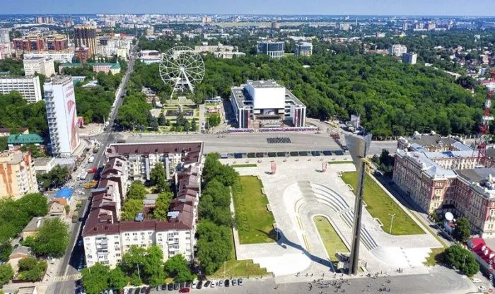 На выкуп 70 участков для строительства новой дороги на Театральном спуске в Ростове требуется более 500 млн рублей