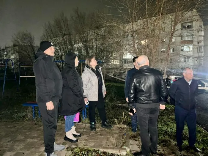 В Шахтах ввели локальный режим ЧС из-за падения БПЛА на многоквартирный дом