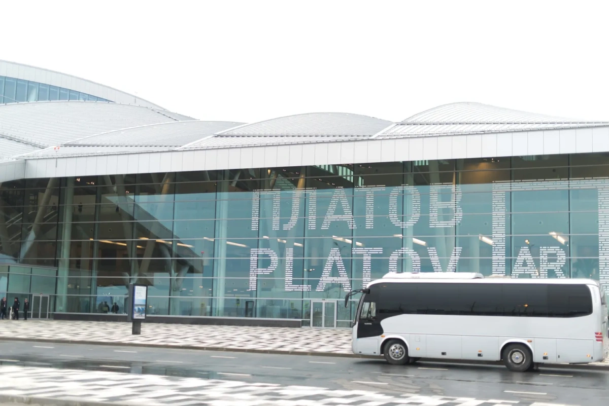 Оплата проезда до «Платова» стала бесконтактной