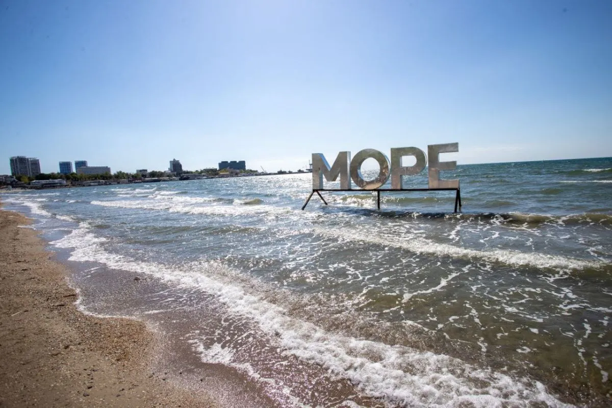 Возвращение пляжей Анапы: как курорт готовится ко второму лету после разлива мазута