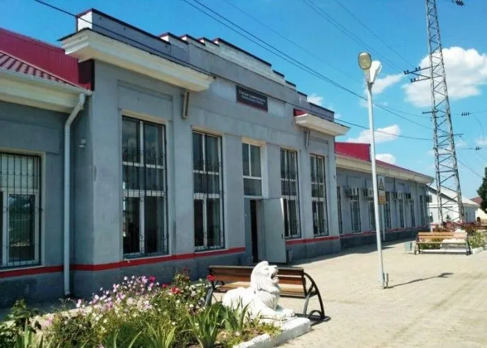 Из-за ночной атаки беспилотников на Ростовскую область задержано 26 поездов