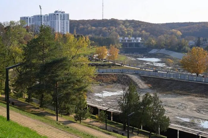 В Майкопе завершился первый этап реконструкции открытого бассейна