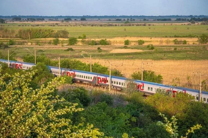 После атаки БПЛА на ж/д станцию в Ростовской области задерживаются 26 поездов