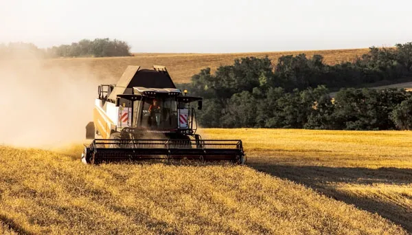 Премьеры Ростсельмаш на «Агросалоне-2016»