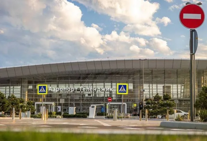 За первый месяц работы аэропорт Геленджик обслужил почти 31 тысячу пассажиров