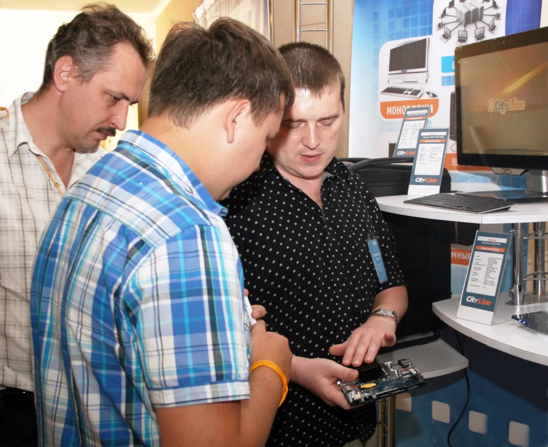 ​«Офисный мир КМ» собрал дилеров