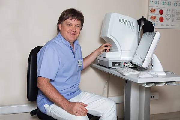 Как бороться с возрастной дальнозоркостью