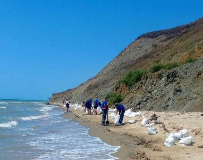 В Росприроднадзоре опровергли информацию об утечке нефтепродуктов из затонувших танкеров в Черном море