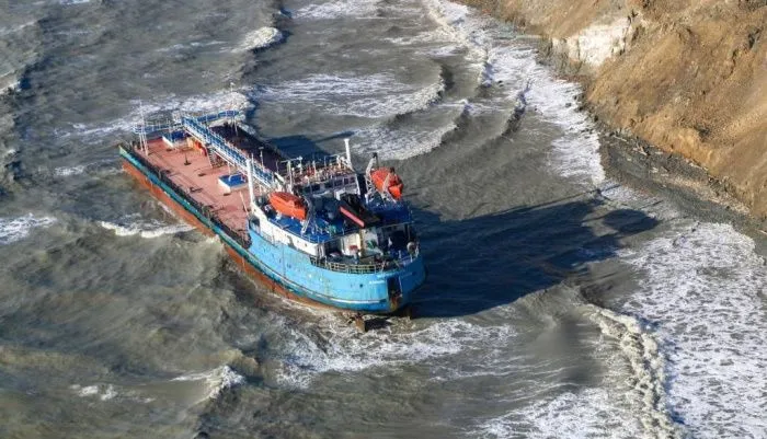 Росприроднадзор направил в суд иски к владельцам затонувших танкеров на 84,9 млрд рублей