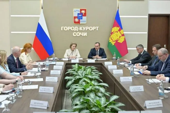 Вода в Черном море, от Новороссийска до границы с Абхазией, соответствует нормам