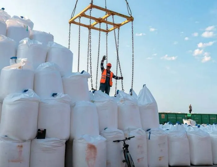 Махачкалинский порт установил рекорд по объему перевалки грузов