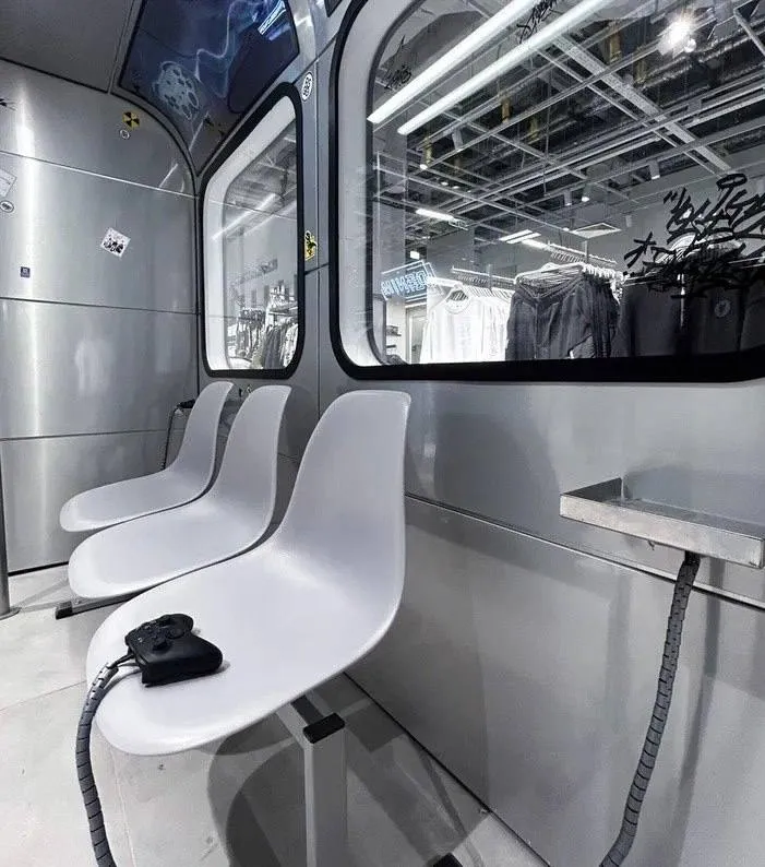 Зона с приставками в магазине в Казани // Фото: пресс-служба бренда