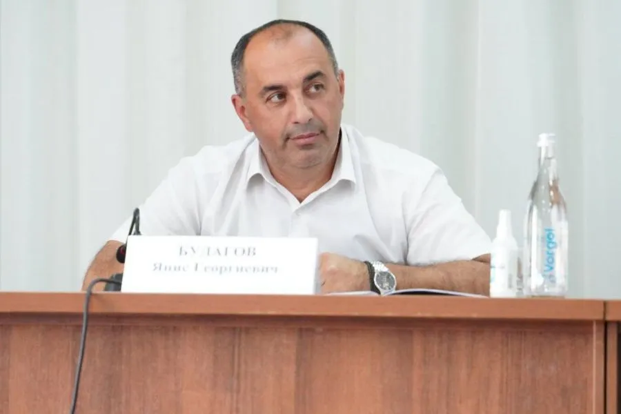 Будагов Янис