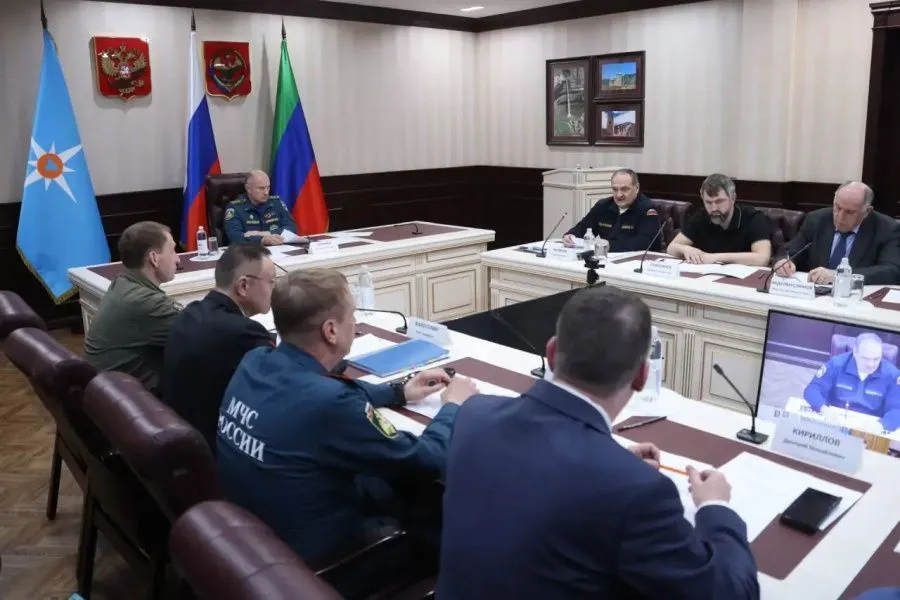 Первое заседание правительственной комиссии по ликвидации последствий ЧС в Дагестане // Фото: Администрация главы республики Дагестан Первое заседание правительственной комиссии по ликвидации последствий ЧС в Дагестане // Фото: Администрация главы республики Дагестан