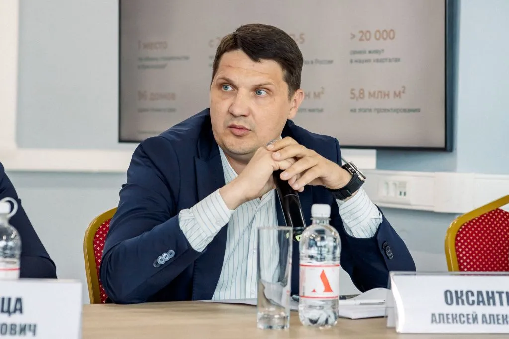 Оксантюк_Догма.jpg Оксантюк_Догма.jpg