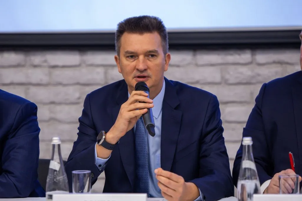 Олег Осипов