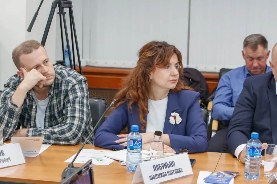 Из-за погодных аномалий в 2025 году часть хозяйств сработала в ноль, некоторые недополучили до 80-90% своей выручки, отметила заместитель директора Ростовской региональной дирекции по корпоративному бизнесу КБ «Кубань Кредит» Людмила Лабунько // Фото: «Эксперт Юг»