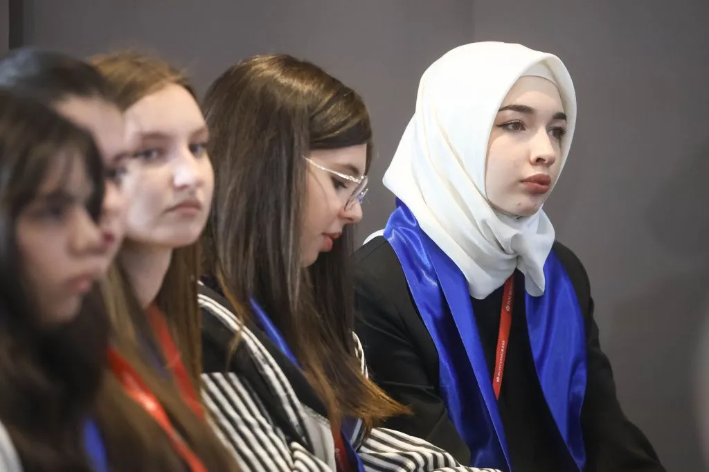 DOG_0425A.jpg DOG_0425A.jpg