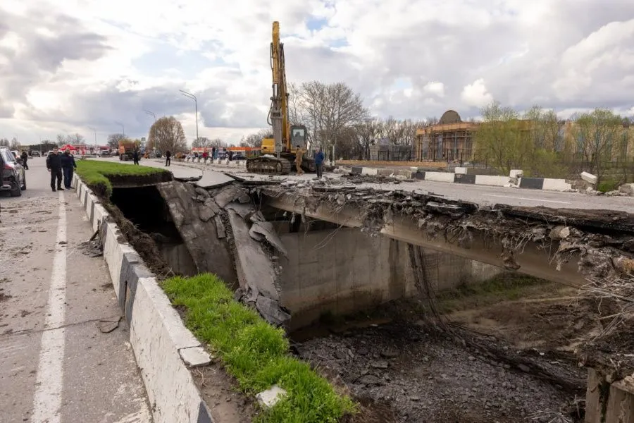Повреждения моста в чеченском Аргуне после паводка критические. Рамзан Кадыров распорядился построить новый восьмиполосный путепровод // Фото: официальный сайт главы Чеченской Республики