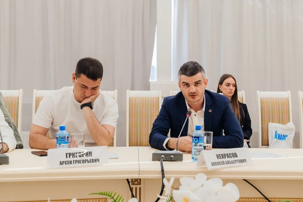 Некрасов.jpg Некрасов.jpg