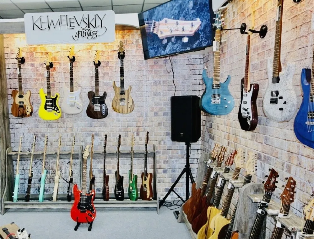 Гитары_Хмелевский.jpg Гитары_Хмелевский.jpg