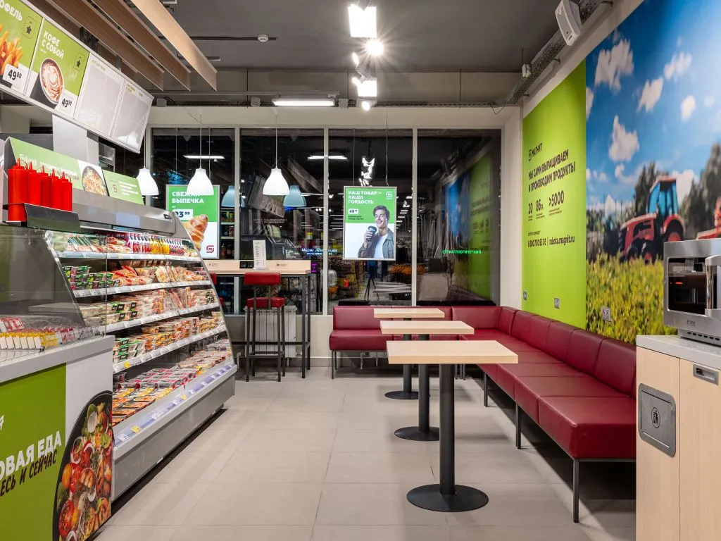 «Магнит» со столиками, зарядками и Wi-Fi