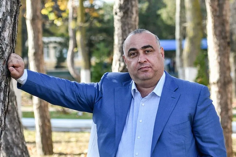 Димоев ВА_портрет 01_1200х550.jpg Димоев ВА_портрет 01_1200х550.jpg