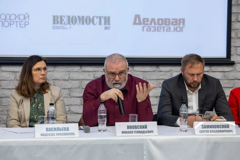 Photo-380_resized.jpg Photo-380_resized.jpg