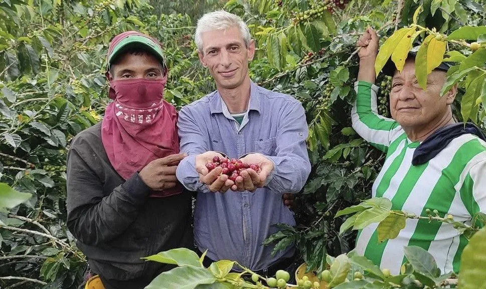 Багаев и колумбийцы2.jpg