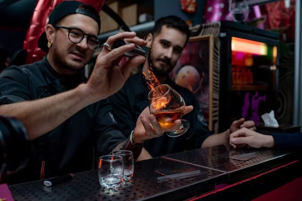 Бар.jpg Бар.jpg