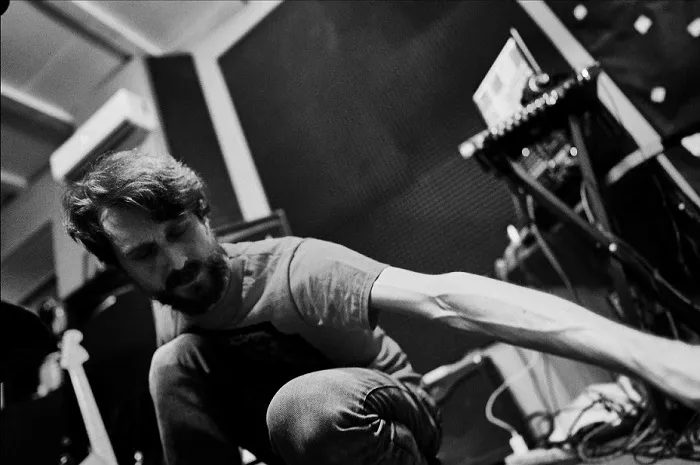 Сергей Толоконников, в студии ЧАСОВЫЕ Live.jpg Сергей Толоконников, в студии ЧАСОВЫЕ Live.jpg