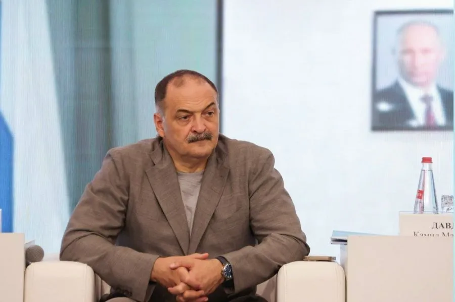 Меликов в тело.jpg