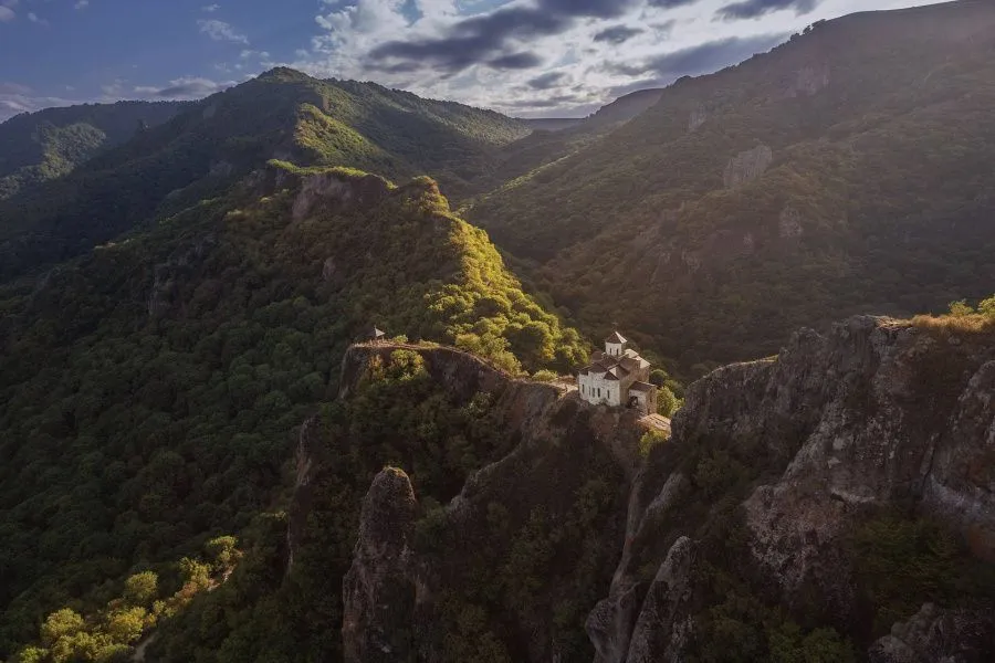 Минтуризм КЧР.jpg Минтуризм КЧР.jpg