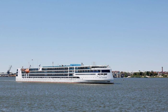 Строящийся в Астрахани круизный лайнер «Петр Великий» переименуют во «Владимир Жириновский»