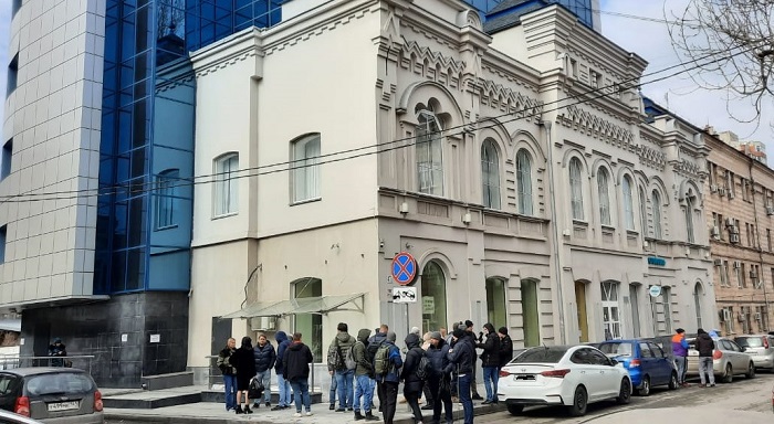 Сотрудников бизнес-центра в Ростове попросили покинуть здание из-за досмотра полиции