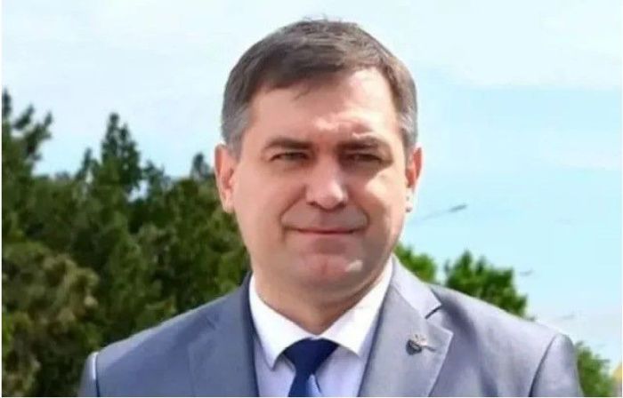 В Новочеркасске депутаты приняли отставку арестованного главы Юрия Лысенко В Новочеркасске депутаты приняли отставку арестованного главы Юрия Лысенко