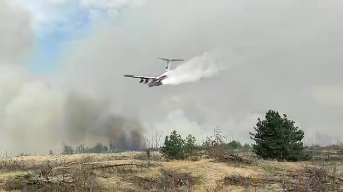 В Усть-Донецком районе эвакуировали 139 человек из-за пожара, сгорели семь жилых домов