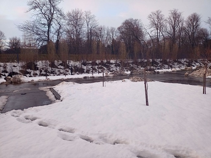 В Краснодаре до 1 февраля уберут мусор и откачают воду после снегопада