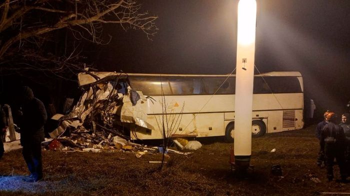 На Кубани пострадавших в аварии с автобусом продолжают доставлять в больницы
