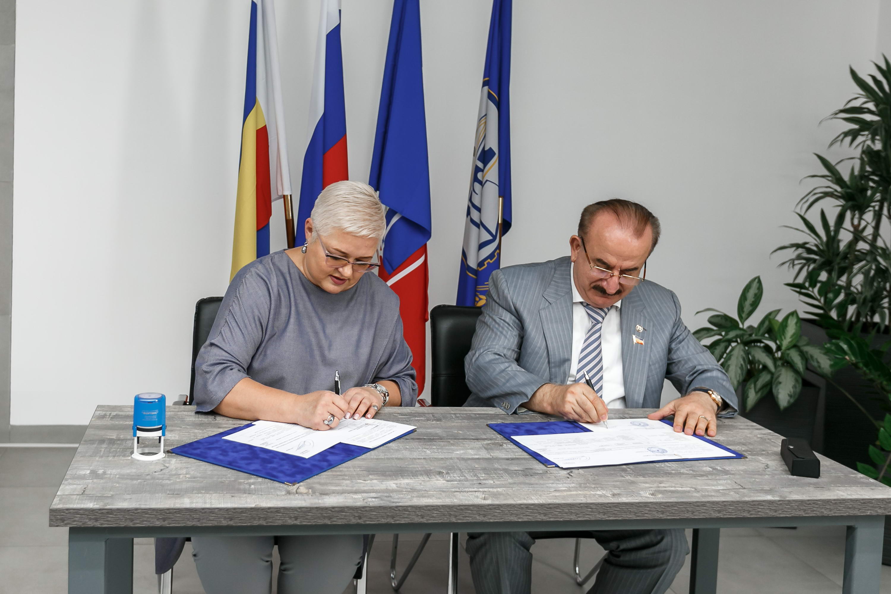 Сбербанк и ДГТУ подписали соглашение о сотрудничестве