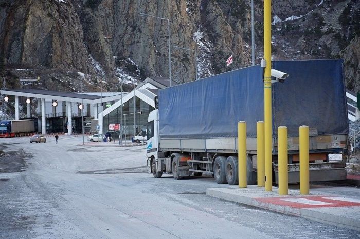 В Северной Осетии очередь из фур на границе с Грузией превысила 1,2 тыс. машин